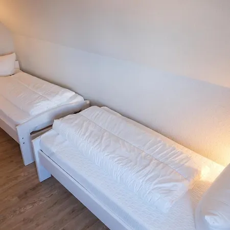 Von Frieling - Ii Apartment
